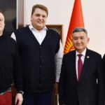 Мырзабек Камчыбек уулу принял проректора по молодежной политике Сургутского госуниверситета Святослава Болотова