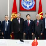 Биринчи проректор Алайбек Шамшиев Ланчжоу Цзяотонг университетинен келген делегация менен жолугушту