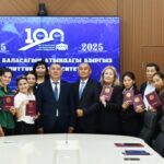 «Мугалим/педагог» программасынын бүтүрүүчүлөрүнө алгачкы жолу КУУнун өздүк үлгүдөгү диплому тапшырылды