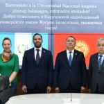 Догдурбек Чонтоев Гватемаланын Кыргызстандагы элчиси Эдуардо Энрике Эрнандес Ресиносту кабыл алды