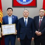 Чет тилдер институту эл аралык долбоордун жыйынтыктары боюнча ректорго отчет беришти