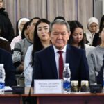 Улуттук университеттин сыймыктуу бүтүрүүчүсү, залкар жазуучу Ашым Жакыпбековдун 90 жылдыгы белгиленди