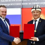 Догдурбек Чонтоев Алтай мамлекеттик  университетинин өкүлү Иван Назаров менен жолугушту