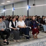 Жети-Өгүз районунан келген мектеп бүтүрүүчүлөрүнө кесипке багыт берүү иш-чарасы өткөрүлдү