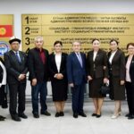 Тоң районундагы К.Иманалиев атындагы орто мектептин окуучулары Кыргыз улуттук университетинде экскурсияда болушту